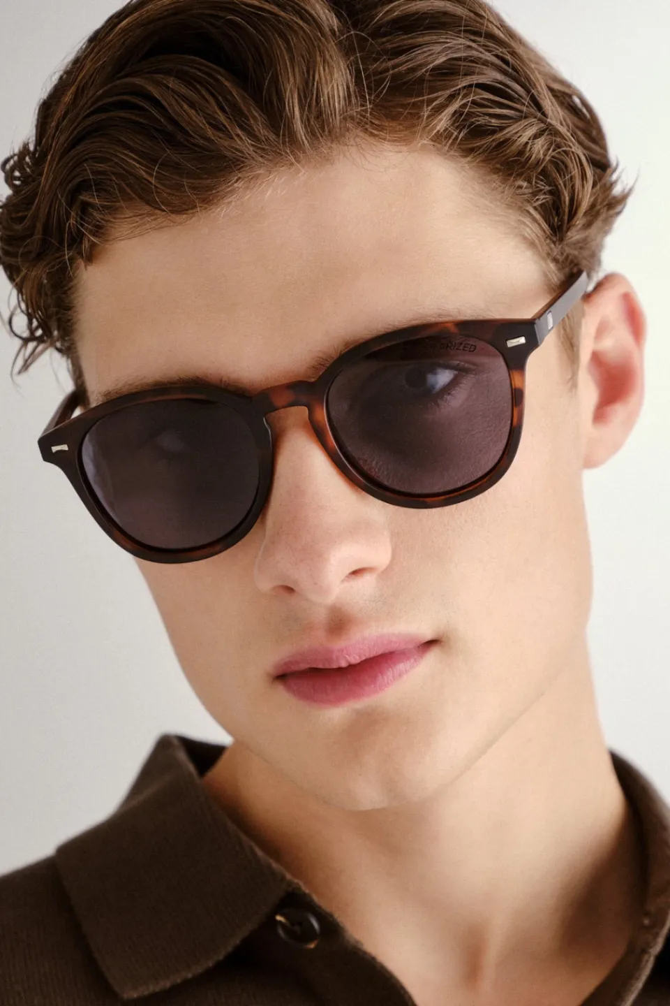 Le Specs Bandwagon Polarised Round Matte Tort Smoke Lens Sunglasses