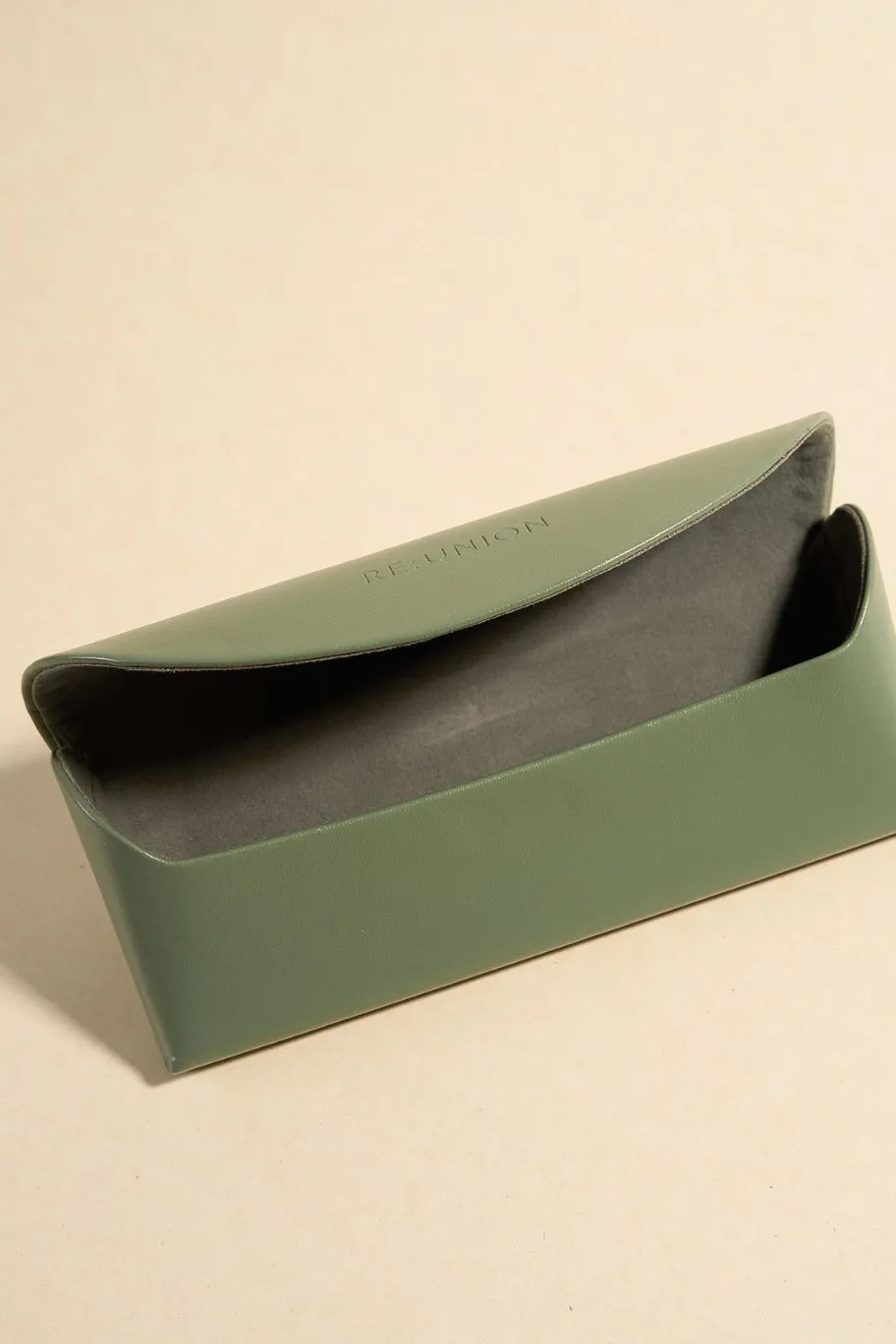 RE:UNION Label Chelsea Tort Chunky Round Sunglasses