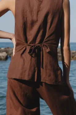 RE:UNION Label Coastal Chocolate Linen Longline Crew Vest