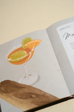 Flying Kiwi Cocktails In Paris