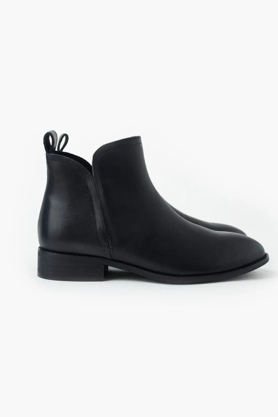 Walnut Douglas Black Leather Ankle Boot