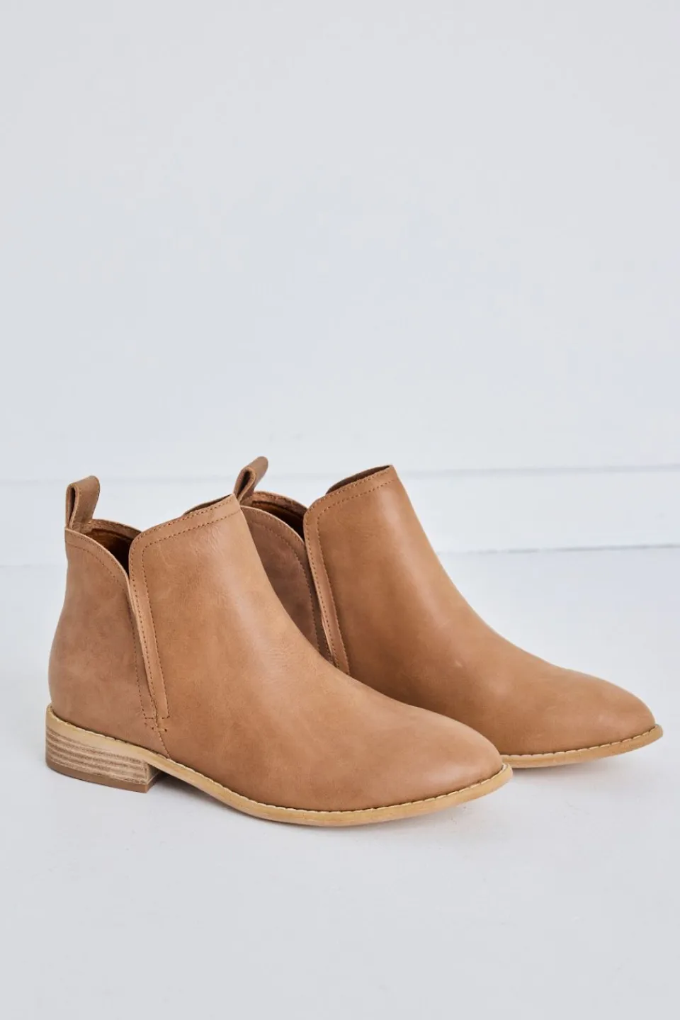 Walnut Douglas Tan Leather Ankle Boot