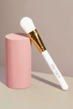 Stray Willow Facial Mask White Applying Brush