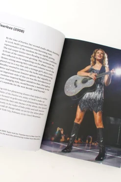 Bookreps NZ Icons of Style: Taylor Swift