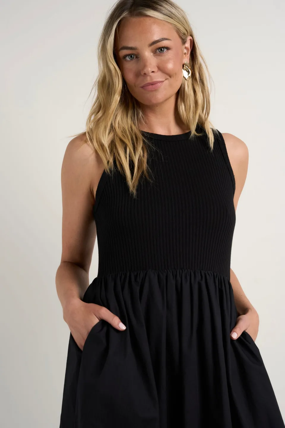 RE:UNION Label Indispensable Black Crew Neck Contrast Midi Dress