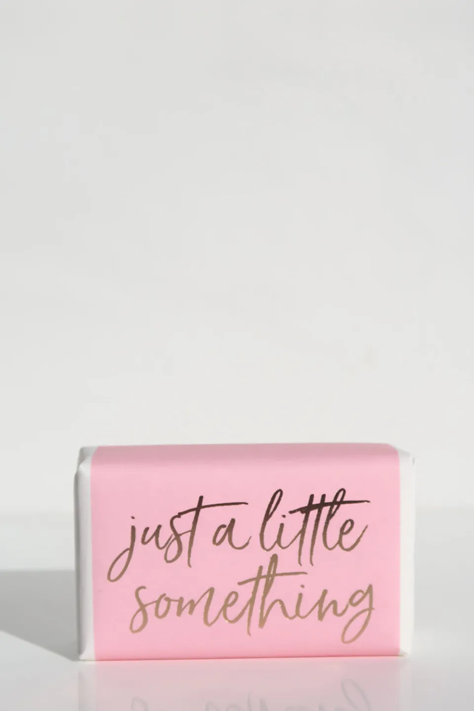 Huxter Just A Little Something Pale Pink Rose Gold Script Soap