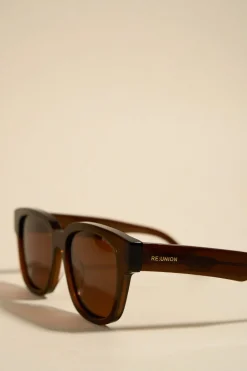 RE:UNION Label London Chocolate Classic Round Sunglasses