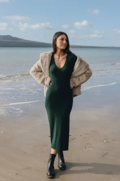 Among the Brave Skillful Forest Rib Knit LS V Neck Midi Dress