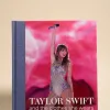 Flying Kiwi Taylor Swift and the Clothes She Wears